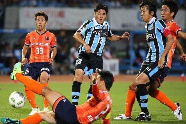 勒沃库森迎亚冠关键赛，今晚完成体检，引发热议，赛季目标并未改变(勒沃库森vs不莱梅)